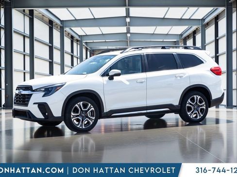 Used 2023 Subaru Ascent Limited AWD/4WD image 2