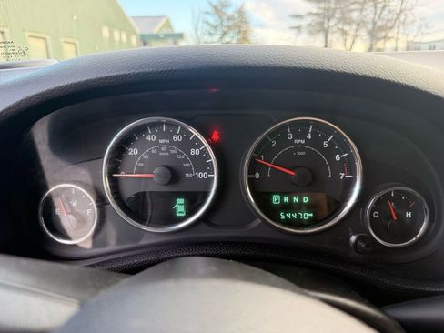 Used 2016 Jeep Wrangler Unlimited Sahara w/ Dual Top Group image 19