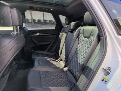 Used 2024 Audi SQ5 Premium Plus w/ Premium Plus Package image 31