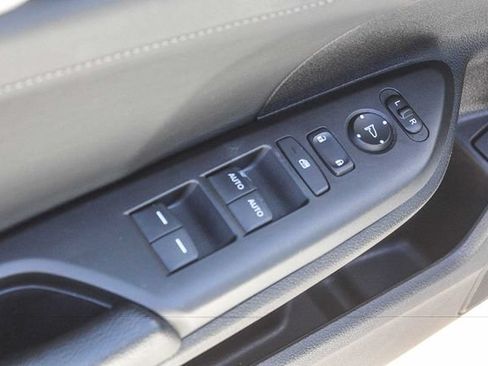 Used 2018 Honda Civic EX-L image 27
