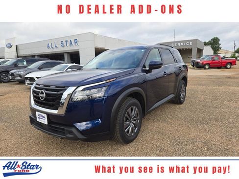 Used 2025 Nissan Pathfinder SV FWD image 1