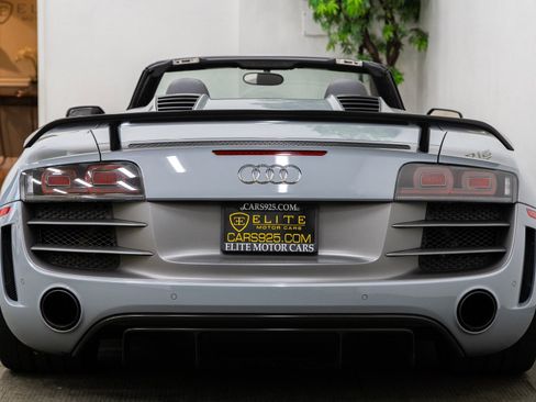 Used 2012 Audi R8 GT image 4