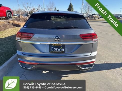 Used 2023 Volkswagen Atlas Cross Sport SE w/ Panoramic Sunroof Package image 5