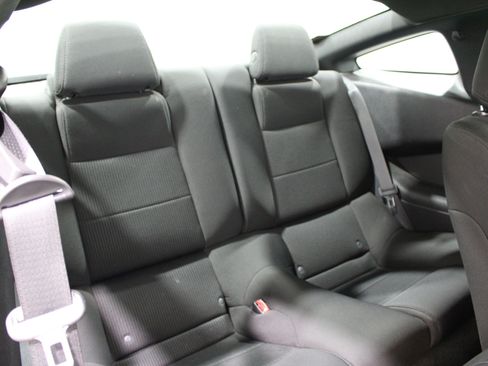 Used 2013 Ford Mustang Coupe RWD image 19