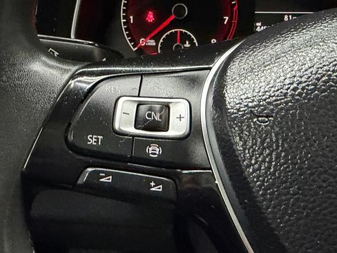 Used 2020 Volkswagen Jetta SE w/ SE Cold Weather Package FWD image 29