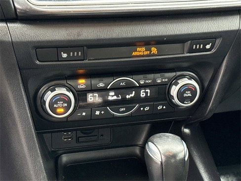 Used 2018 MAZDA MAZDA3 Grand Touring image 20
