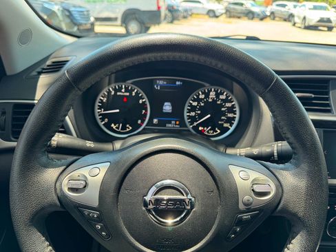 Used 2019 Nissan Sentra SV w/ Special Edition Package FWD image 25