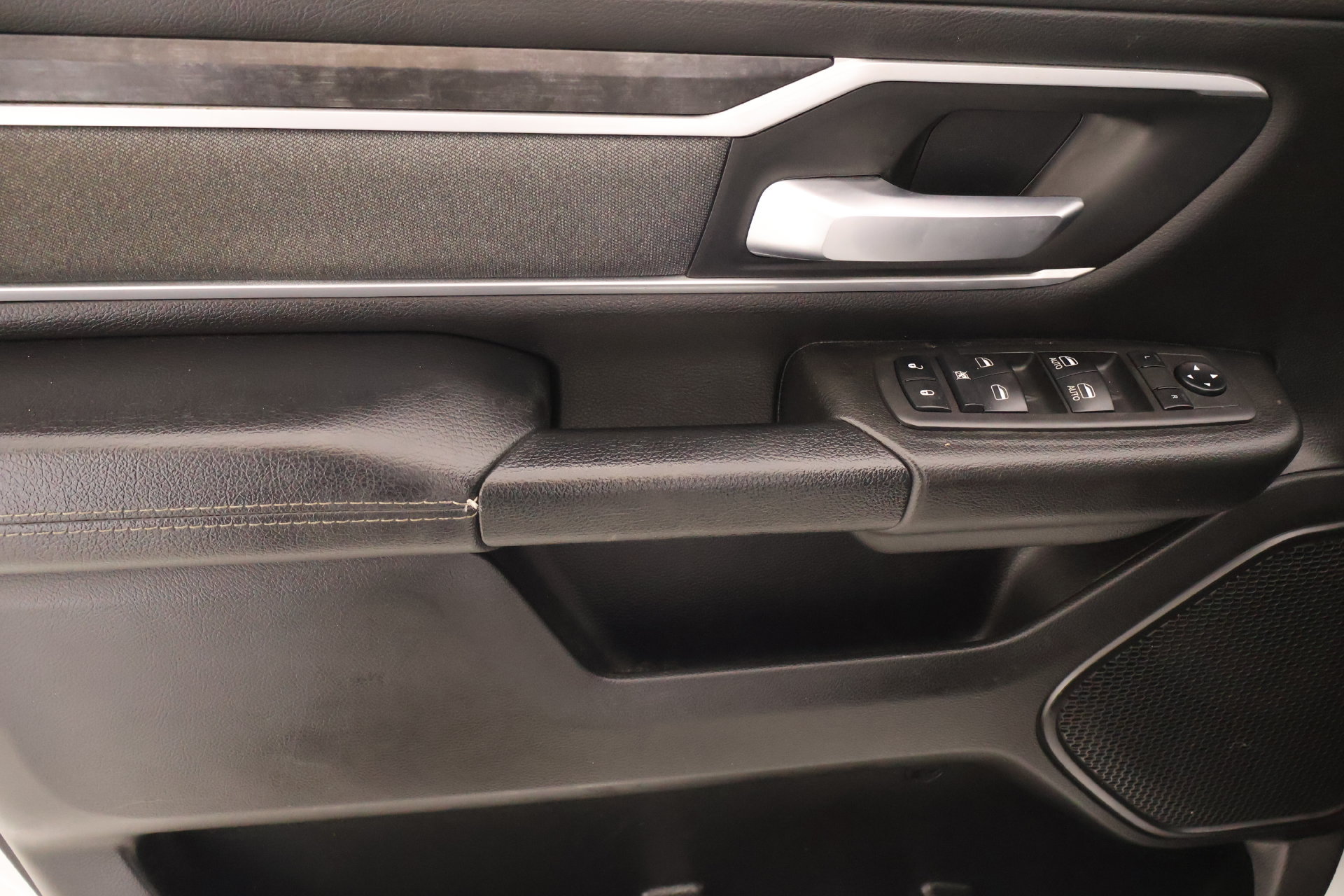 Used 2022 RAM 1500 Big Horn AWD/4WD image 15