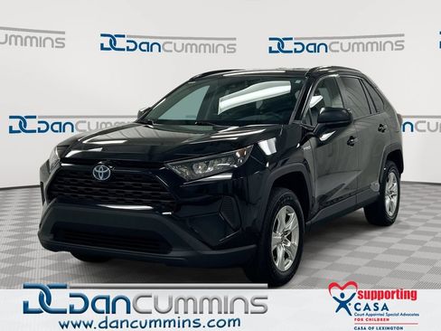 Used 2021 Toyota RAV4 LE AWD/4WD image 1