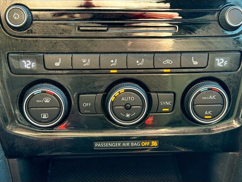 Used 2020 Volkswagen Passat 2.0T SEL image 34