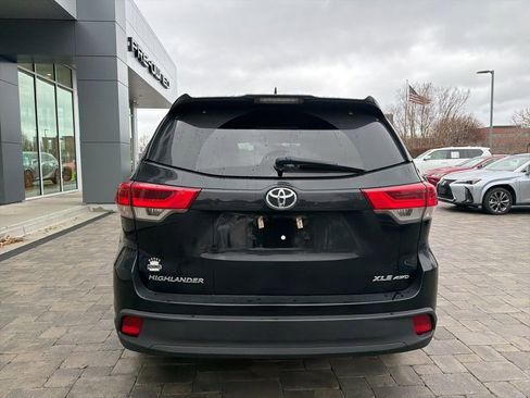 Used 2019 Toyota Highlander XLE image 16