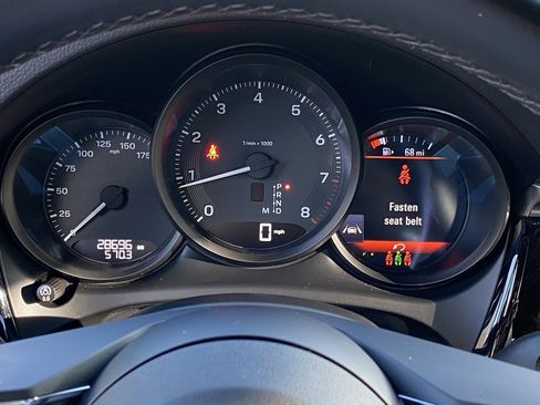 Used 2022 Porsche Macan image 12