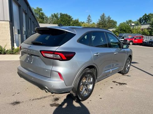 Certified 2023 Ford Escape ST-Line w/ Tech Pack #1 AWD/4WD image 5