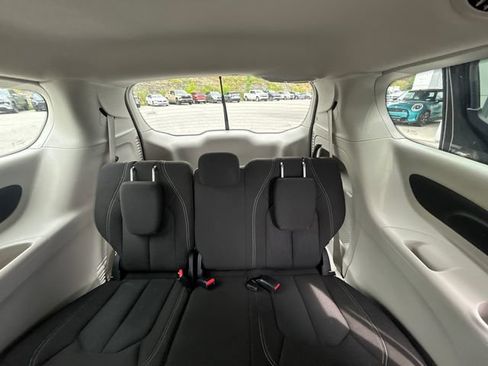 Used 2023 Chrysler Voyager LX FWD image 26