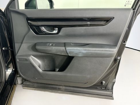 Used 2025 Honda CR-V EX-L image 32