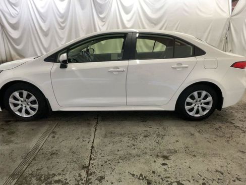 Used 2023 Toyota Corolla LE w/ Carpet Mat Package (TMS) FWD image 11
