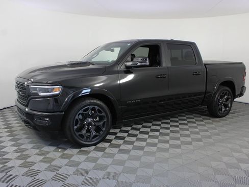 Used 2024 RAM 1500 Limited AWD/4WD image 2