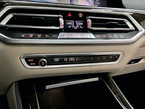 Used 2020 BMW X5 xDrive40i w/ Premium Package image 34