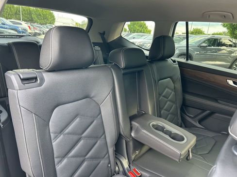 New 2026 Volkswagen Atlas SE image 48