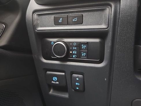 Used 2024 Ford Expedition XLT AWD/4WD image 36