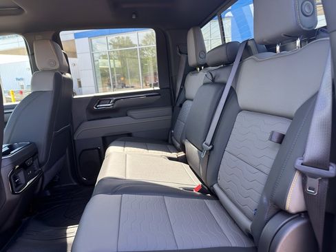 New 2026 Chevrolet Silverado 2500 ZR2 AWD/4WD image 4