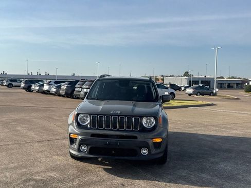 Used 2020 Jeep Renegade Latitude FWD image 6