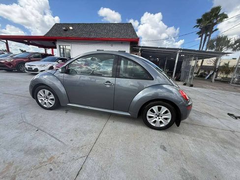 Used 2008 Volkswagen Beetle S FWD image 4