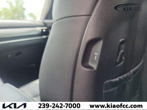 Certified 2024 Kia Telluride S w/ S Sunroof Package AWD/4WD image 15