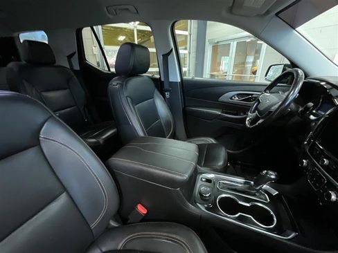 Used 2020 Chevrolet Traverse RS image 29