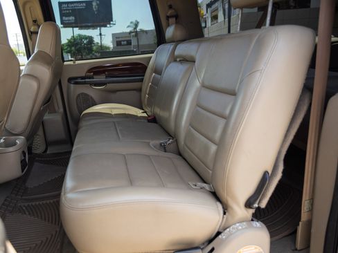 Used 2005 Ford Excursion Limited AWD/4WD image 11