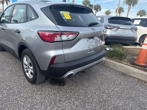 Used 2022 Ford Escape S image 18