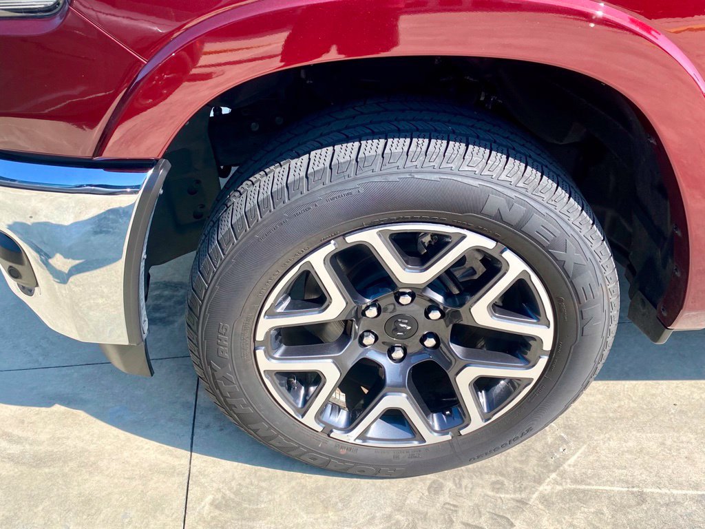Used 2026 RAM 1500 Laramie AWD/4WD image 10