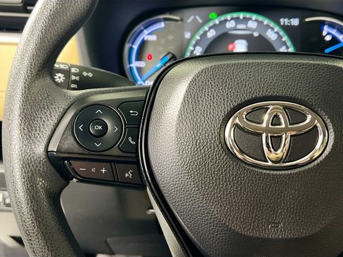 Used 2025 Toyota RAV4 LE image 18