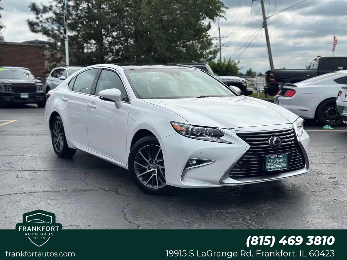 Used 2017 Lexus ES 350 w/ Luxury Package FWD image 1