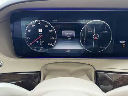 Used 2019 Mercedes-Benz S 560 Sedan image 28