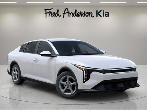 New 2025 Kia K4 LXS image 27
