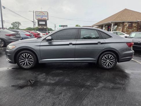 Used 2019 Volkswagen Jetta SE FWD image 3