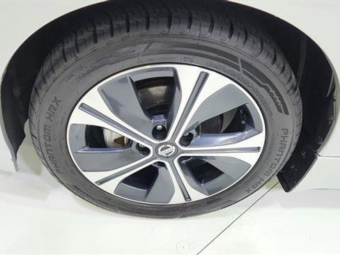 Used 2022 Nissan Leaf SV w/ SV Technology Package image 33