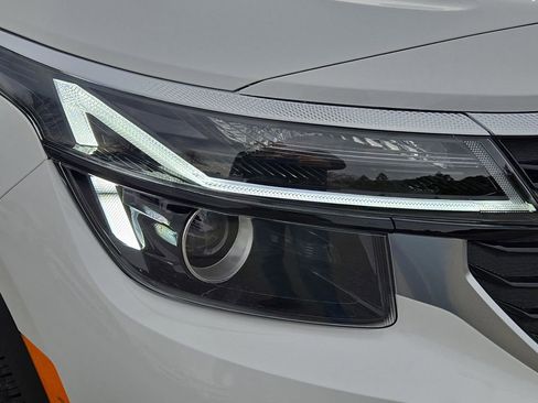 New 2026 Kia Seltos S image 5