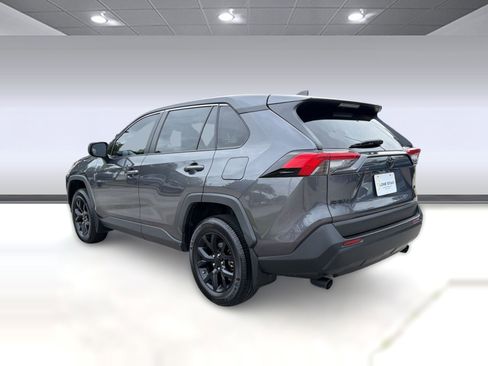 Used 2023 Toyota RAV4 LE FWD image 3