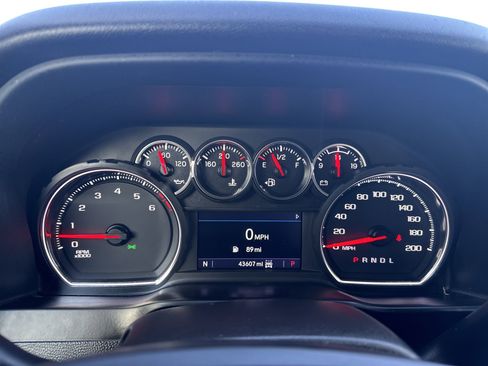 Used 2021 Chevrolet Silverado 1500 LT Trail Boss w/ Bed Protection Package image 11