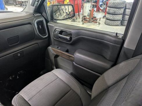 Used 2021 GMC Sierra 1500 Elevation w/ LPO, Elevation Black Package AWD/4WD image 17