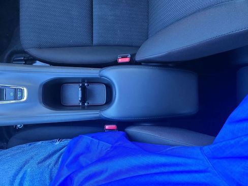 Used 2018 Honda HR-V EX image 25