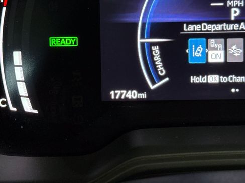 Used 2025 Toyota Corolla SE w/ SE Premium Package FWD image 27