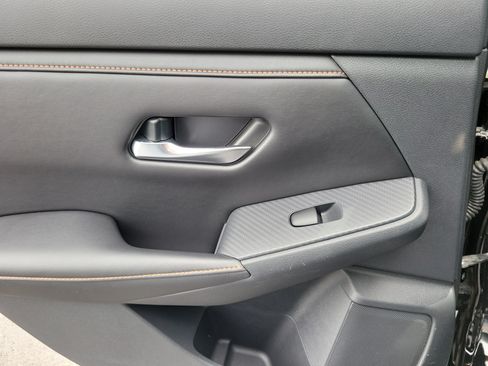 Certified 2021 Nissan Sentra SR w/ SR Premium Package FWD image 12
