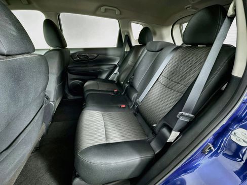 Used 2019 Nissan Rogue S FWD image 22