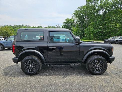 Certified 2025 Ford Bronco 2-Door AWD/4WD image 4
