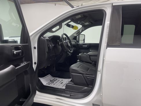 Used 2021 Chevrolet Silverado 2500 W/T w/ WT Convenience Package image 9