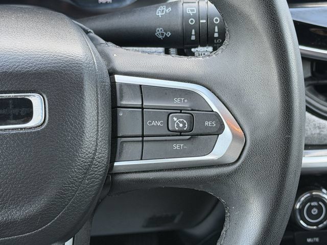 Used 2024 Jeep Compass Latitude AWD/4WD image 14