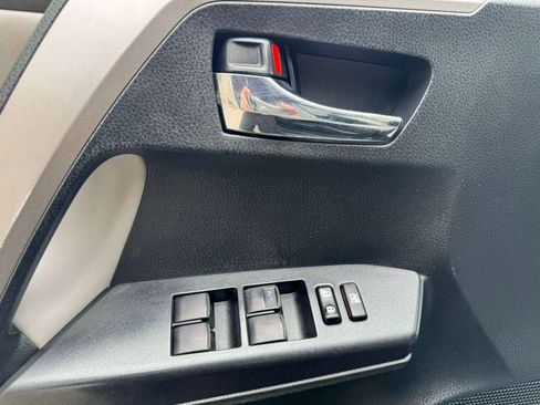 Used 2017 Toyota RAV4 XLE w/ Carpet Mat Package image 11